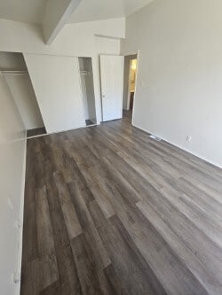 Building Photo - 504 Jeanell Dr