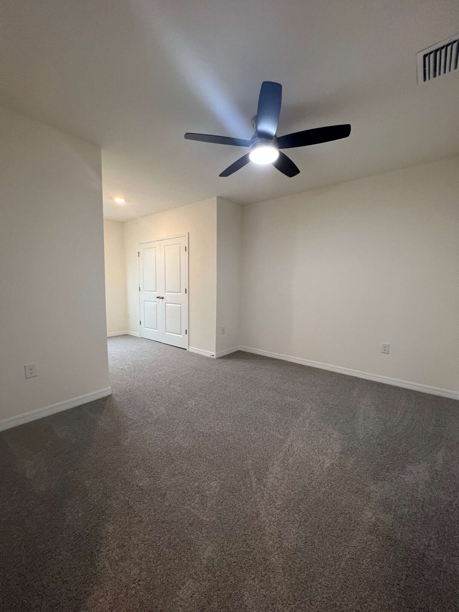Bedroom 2 with extra sitting area - 5247 Dragonfly Dr