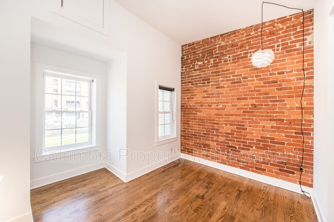 Building Photo - 1008 W St NW