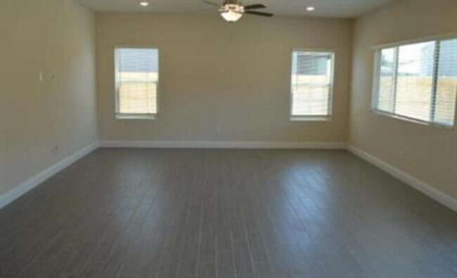 Building Photo - 2406 Gabriel Dr