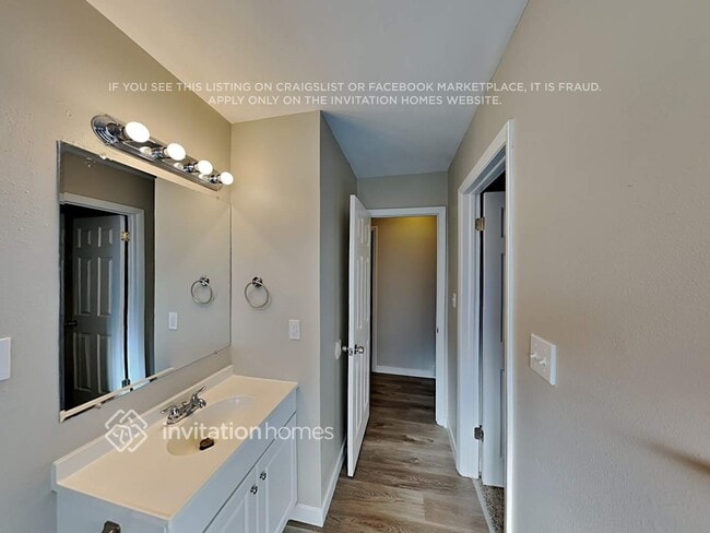 Building Photo - 3570 E 122nd Ave