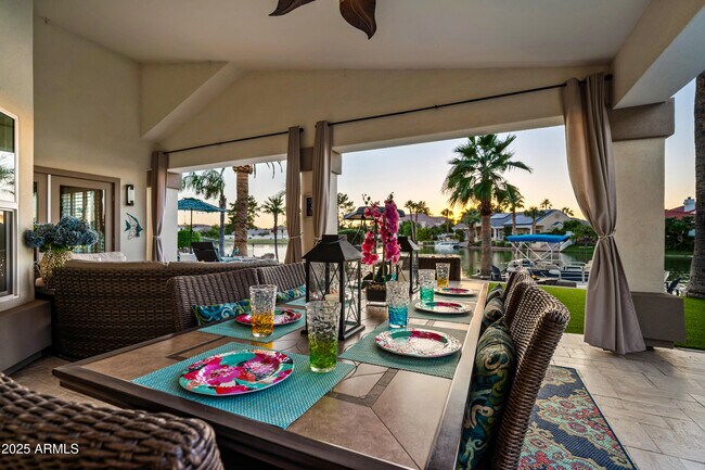 Building Photo - 1817 E Willow Tree Ct