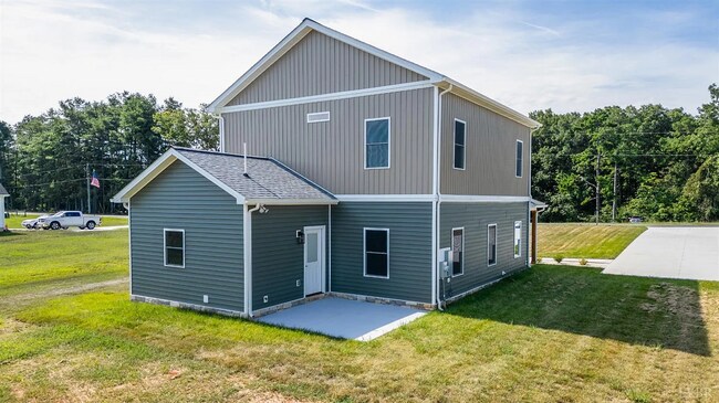 Building Photo - Gorgeous new construction in Gladys!