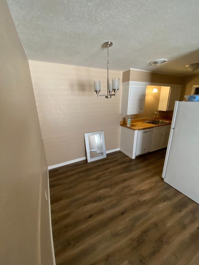 Building Photo - 566 Scotland Ct