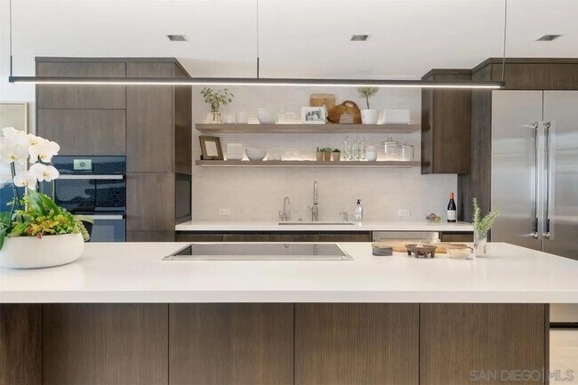 Building Photo - 135 S Sierra Ave