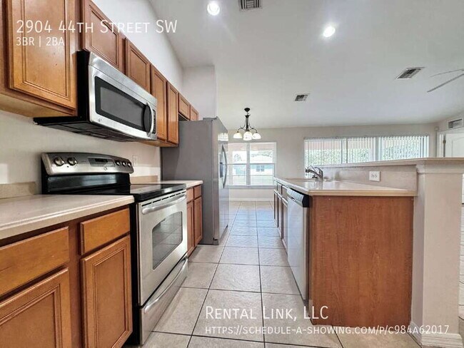 Building Photo - 2904 44th St SW