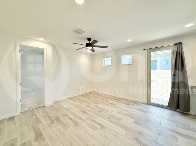 Building Photo - 3266 E Wild Dr