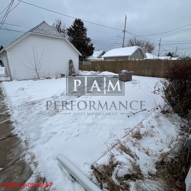 Building Photo - 1909 Thurston Ave