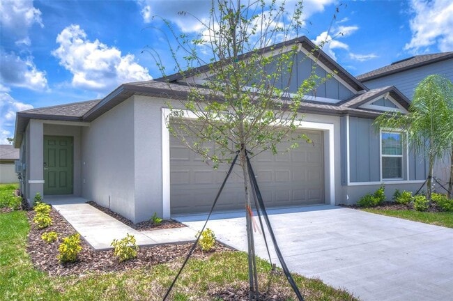 Building Photo - 8879 Little Bluestem Dr