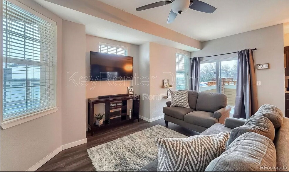 Building Photo - 12872 Jasmine St