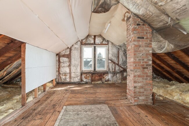 Building Photo - 46 Ivy St