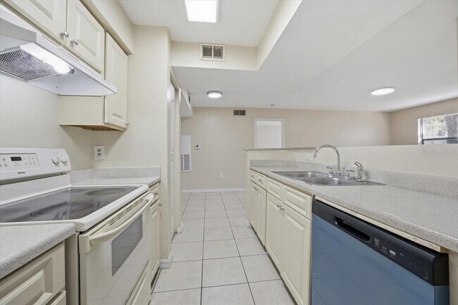 Building Photo - 3020 Parkway Blvd