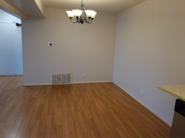 Building Photo - 711 Tipperary Ct