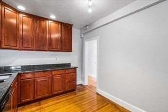 Building Photo - 195 Bunker Hill St