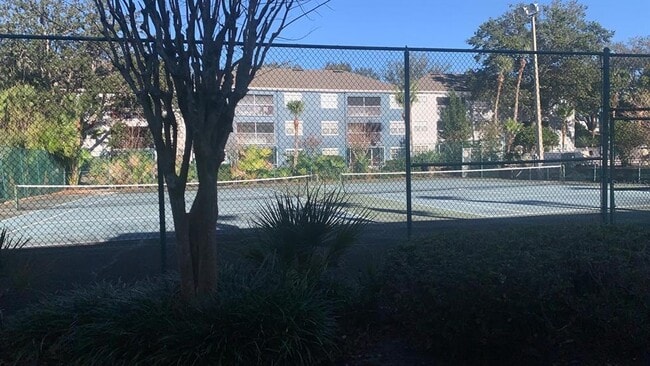 Building Photo - 2304 Clubside Dr