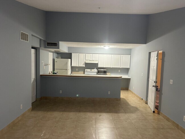 Building Photo - 2 Bedroom Condo in Nob Hill Landing - Tamarac Florida