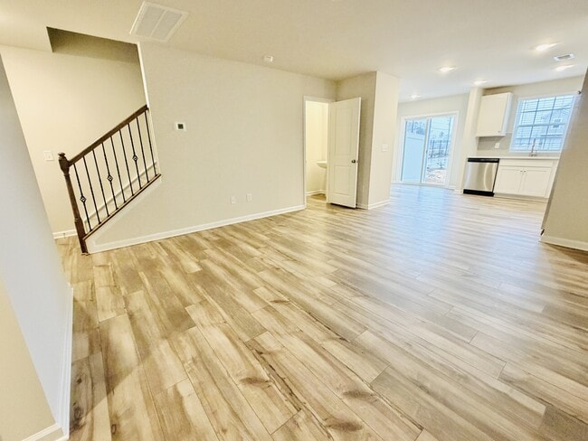 Building Photo - 244 Bones Rd