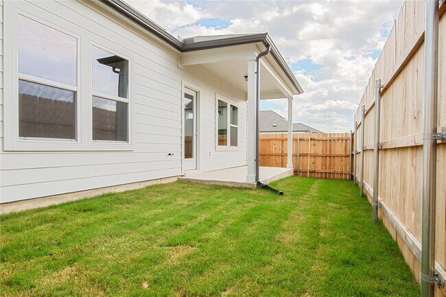 Building Photo - 17506 El Hidalgo Dr