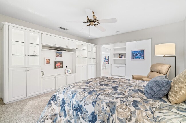 Building Photo - 39 Maximo Way