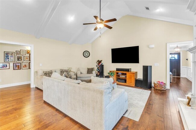 Building Photo - 1808 Mabel Dr