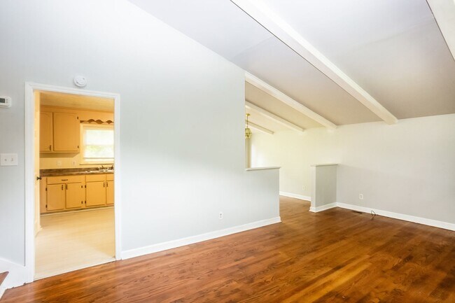 Building Photo - 4809 Thornwood Rd
