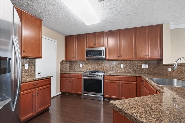 Building Photo - 18110 Rexine Ln