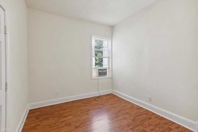 Building Photo - 4 br, 2 bath House - 902 N CARLISLE ST