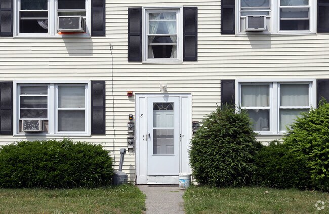 Building Photo - 8 Chase St