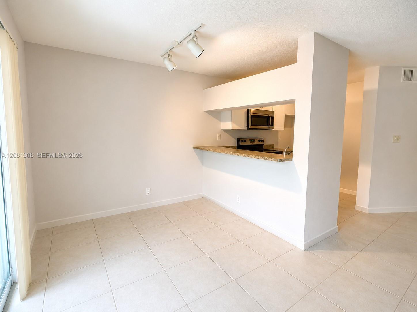 Building Photo - 9509 SW 138th Pl
