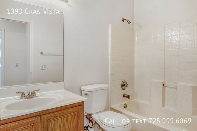 Building Photo - 1393 Gran Vista Ave