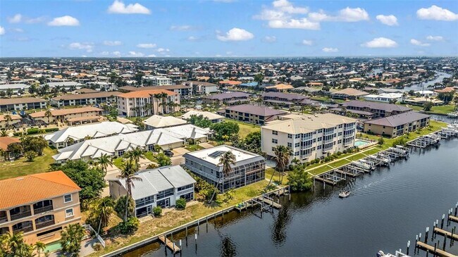 Building Photo - 276 Lewis Cir