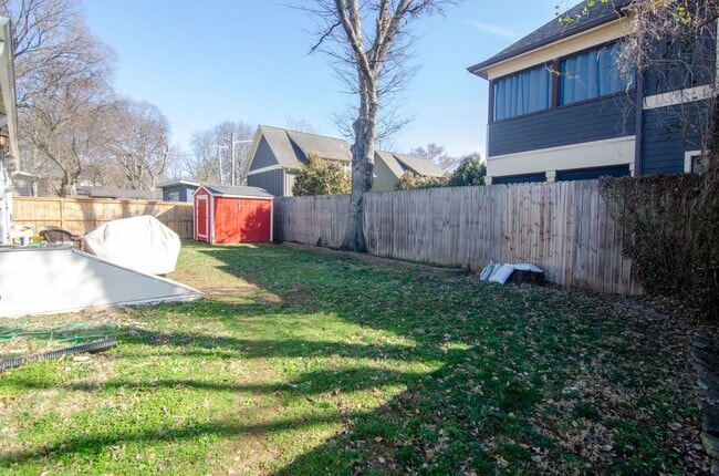 Building Photo - Beautiful home in Hillsboro Village