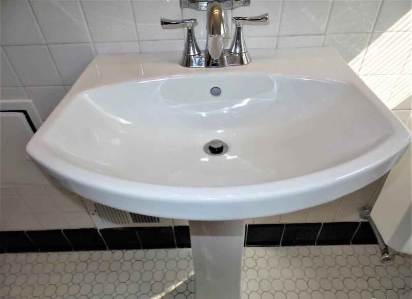 Building Photo - 19104 Kenosha St