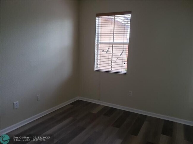 Building Photo - 2751 SW 120th Terrace