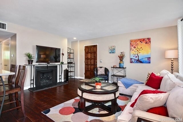 Building Photo - 5026 Collwood Way