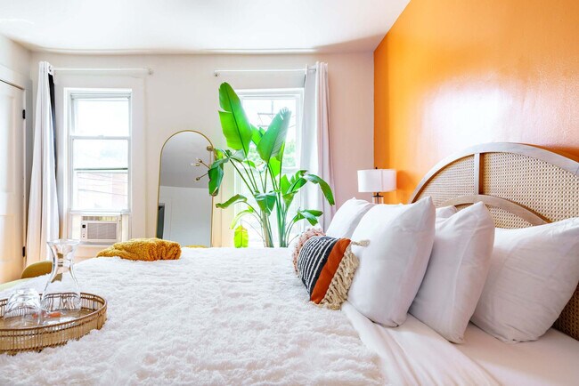 Building Photo - 70 E Prescott St