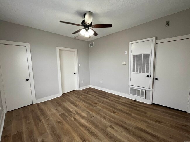 Building Photo - 1020 Kavanaugh Blvd