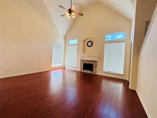 Building Photo - 1803 Stoneleigh Ct