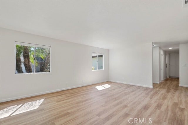 Building Photo - 700 W 2nd St