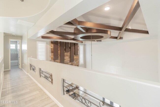 Building Photo - 864 Lemington St