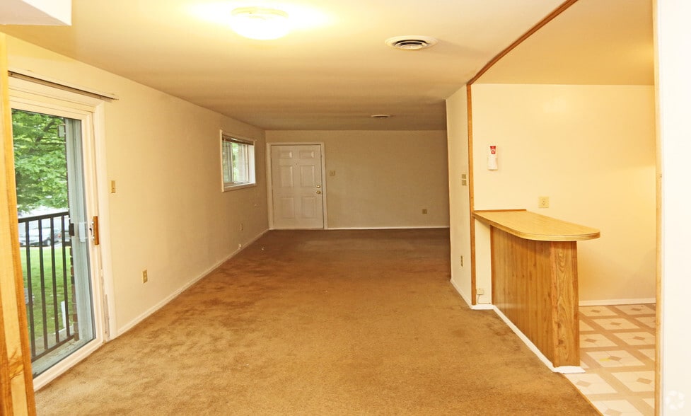 Interior Photo - Southampton