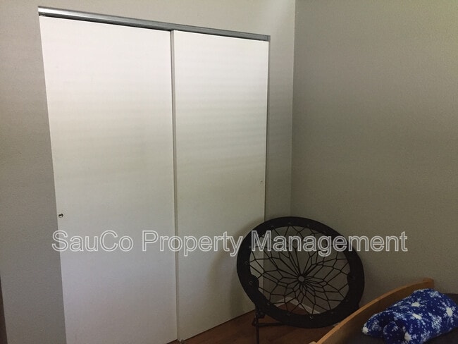 Building Photo - 22120 S Leslie Ave