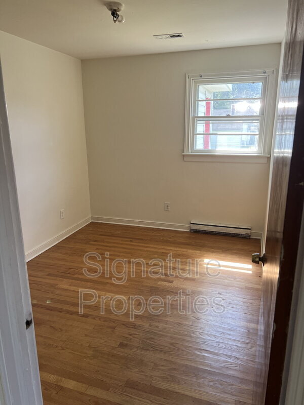 Building Photo - 109 N New Ave