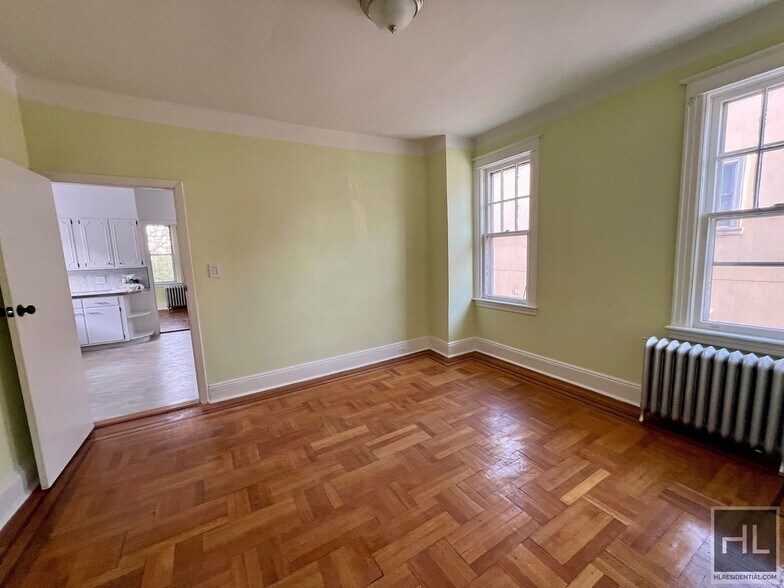 Building Photo - 3.5BR 2BA Massive Townhouse w/ Sunroom & Optional Private Parking In Maspeth