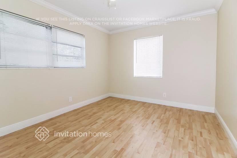 Building Photo - 6565 Westview Dr