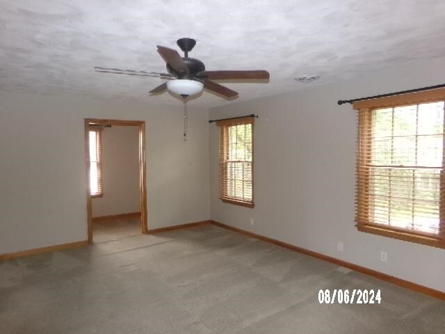 Building Photo - 830 Sherwood Dr NE