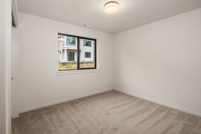Building Photo - MAJOR RENT REDUCTION Brand New 4-Bedroom H...
