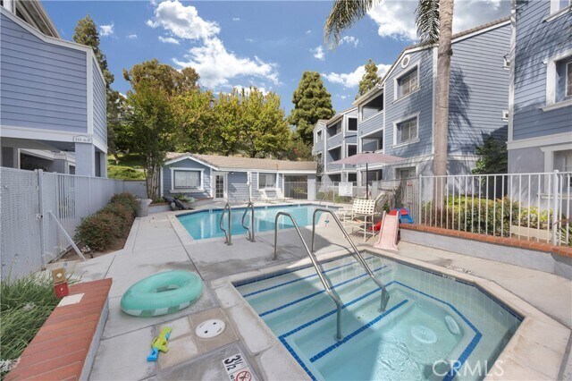 Building Photo - 111 S Lakeview Ave