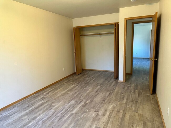 Building Photo - 209 N Pondera Ave