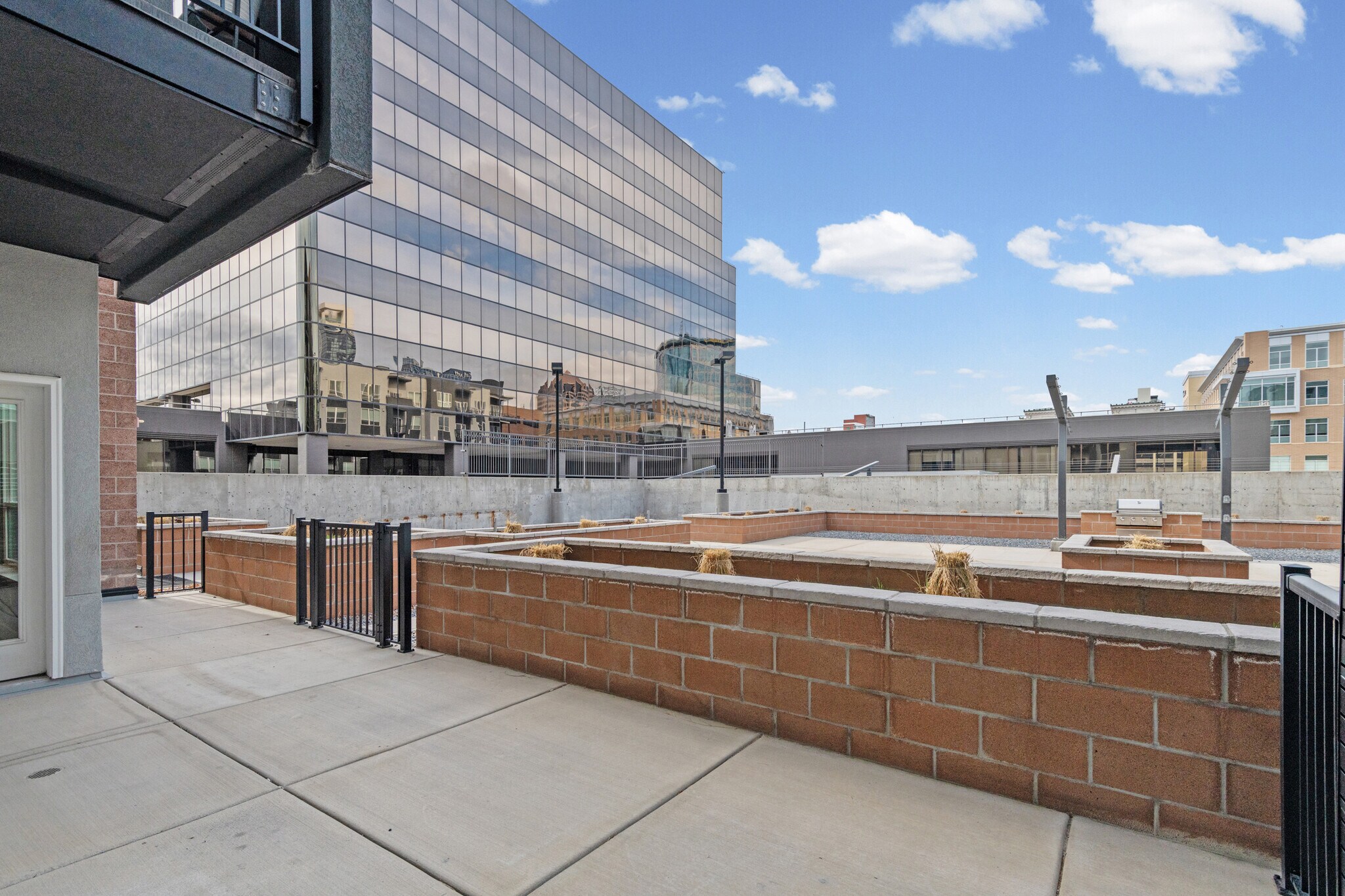 Building Photo - 350 S 200 E